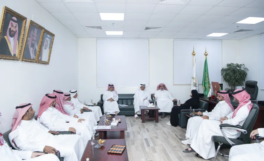  وكيل الجامعة للتنمية والاستثمار يتفقد مقر كلية التمريض بحوطة سدير - وكيل الجامعة للتنمية والاستثمار يتفقد مقر كلية التمريض بحوطة سدير