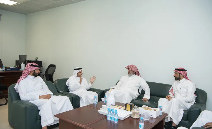 وكيل الجامعة للتنمية والاستثمار يزور الإدارة العامة للأداء والامتثال -  وكيل الجامعة للتنمية والاستثمار يزور الإدارة العامة للأداء والامتثال