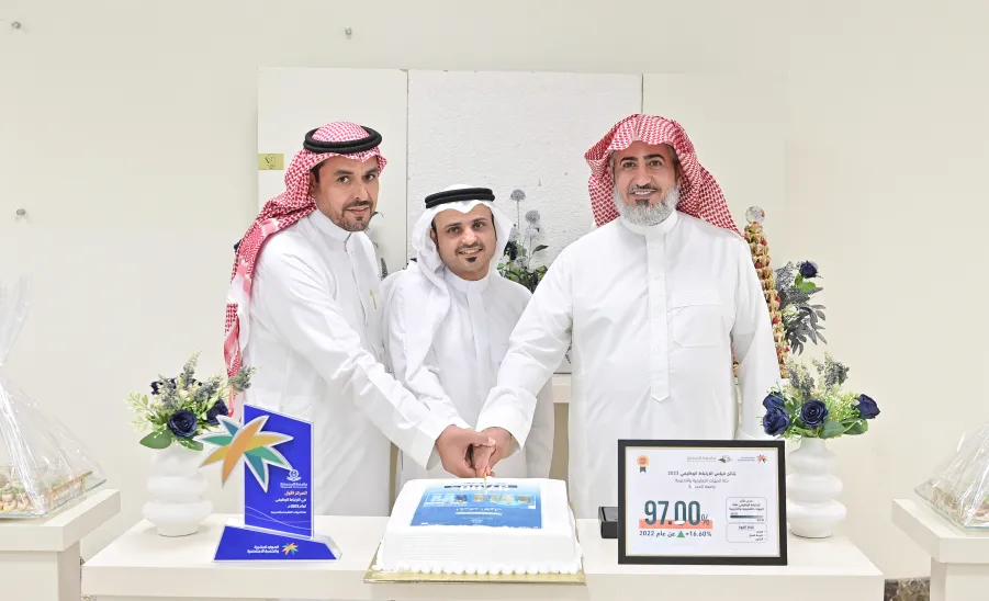 MU VICE-RECTOR VISITS THE GENERAL ADMINISTRATION OF HUMAN RESOURCES  -  جامعة المجمعة
