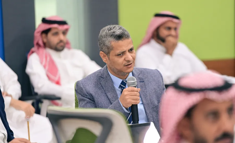 MU CONDUCTS A WORKSHOP TO LAUNCH THE 4TH STRATEGIC PLAN  -  جانباً من المتحدثين في ورشة أعمال بناء الخطة الاستراتيجية الرابعة 