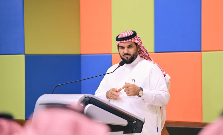 MU CONDUCTS A WORKSHOP TO LAUNCH THE 4TH STRATEGIC PLAN  -  الدكتور فيصل المطيري يتحدث في ورشة أعمال بناء الخطة الاستراتيجية الرابعة 