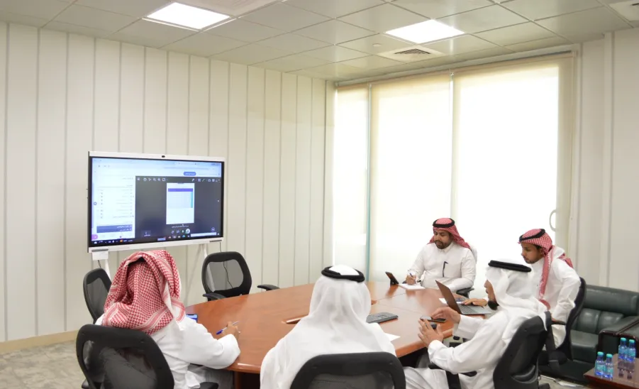 وكيل الجامعة للشؤون التعليمية يترأس الجلسة السادسة عشرة للجنة الخطط والمناهج الدراسية -  اجتماع لجنة الخطط والمناهج الدراسية 16