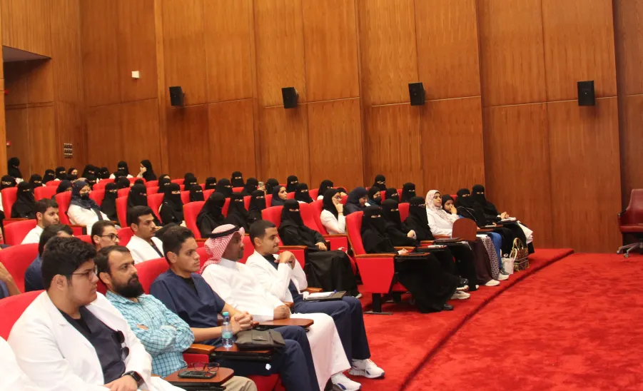 اللقاء السنوي لطلاب وطالبات مرحلة البكالوريوس - اللقاء السنوي لطلاب وطالبات مرحلة البكالوريوس