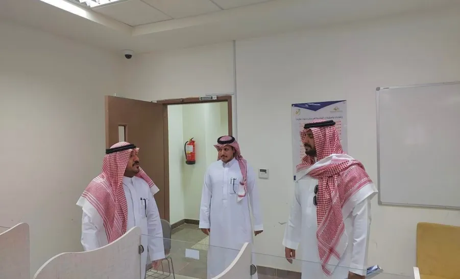 الرئيس التنفيذي للكلية التطبيقية يقوم بجولة تفقدية بفرع الكلية برماح -  زيارة رماح
