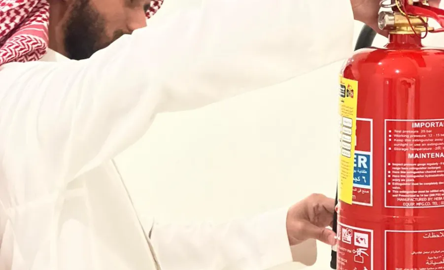 الإدارة تُنفذ جولات ميدانية لمتابعة اشتراطات السلامة و الصحة المهنية و البيئة بمقرات الجامعة - الإدارة تُنفذ جولات ميدانية لمتابعة اشتراطات السلامة و الصحة المهنية و البيئة بمقرات الجامعة
