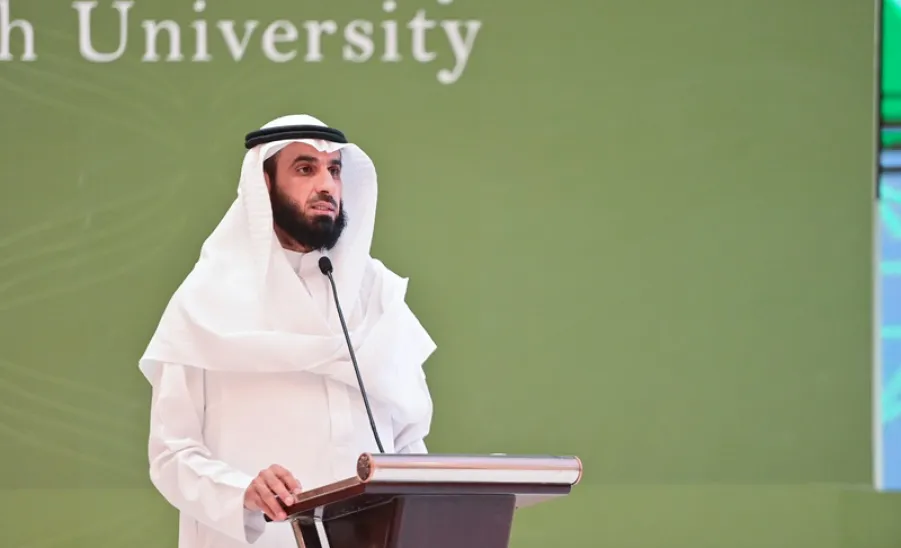 الجامعة تقيم اللقاء السنوي للطلبة المستجدين للعام الجامعي 1446هـ  - عميد القبول والتسجيل خلال اللقاء السنوي للطلبة المستجدين
