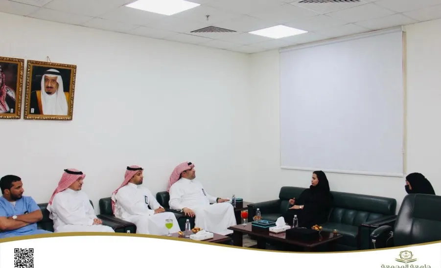 The dean of the college welcomes the director of health centers in Sudair  - عميد الكلية تستقبل مدير تجمع المراكز الصحية بقطاع سدير