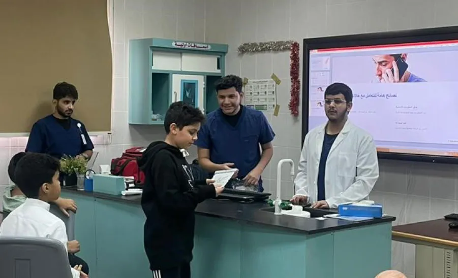 The College of Nursing conducts an initiative on first aid  -  كلية التمريض تقيم مبادرة بعنوان "لحظات تهب عمراً لمن تحب"
