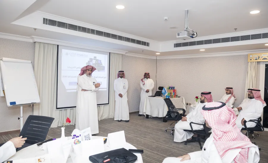 وكيل الجامعة للتنمية والاستثمار يرعى ختام برنامج خبير تطبيقات أهداف التنمية المستدامة 2030م - وكيل الجامعة للتنمية والاستثمار يرعى ختام برنامج خبير تطبيقات أهداف التنمية المستدامة ٢٠٣٠م
