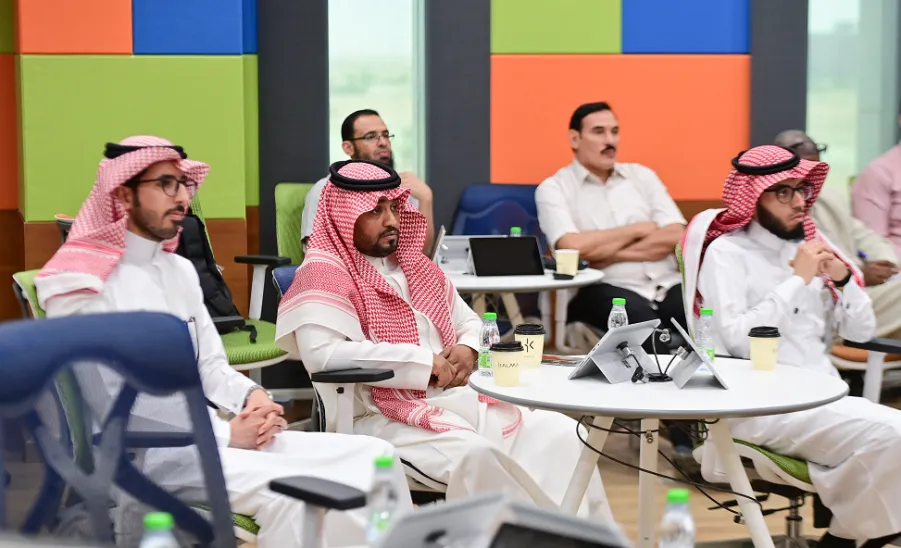 وكيل الجامعة للدراسات العليا والبحث العلمي يفتتح اللقاء الدوري للدراسات العليا والبحث العلمي  - #