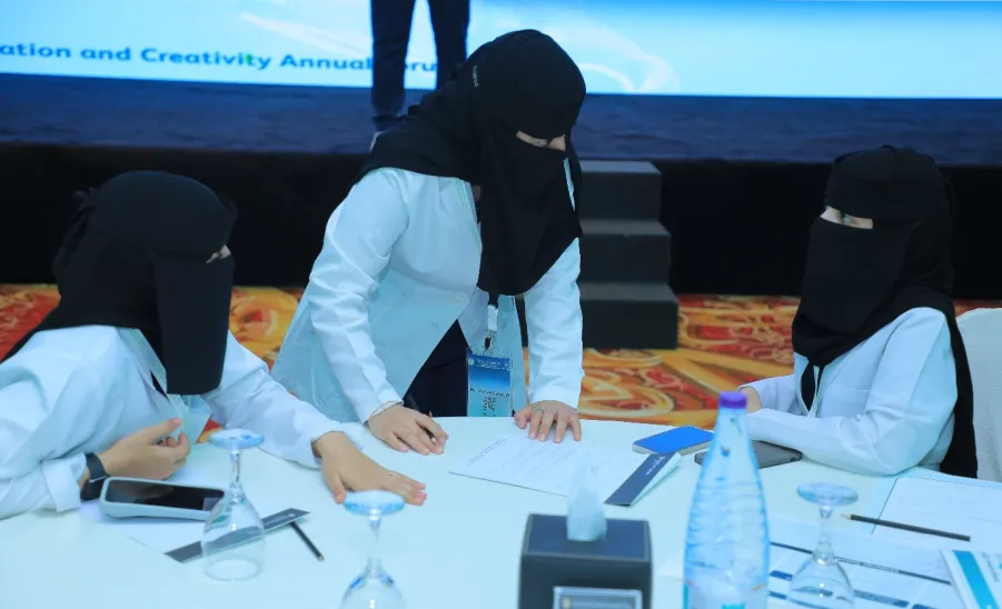  طلبة كلية التمريض يشاركون في الملتقى السنوي الثاني للابتكار والإبداع 2024 بتنظيم الإدارة العامة للخدمات الصحية بوزارة الدفاع -   مشاركة طلاب كلية التمريض في الملتقى السنوي الثاني للابتكار والإبداع 2024 للإدارة العامة للخدمات الصحية بوزارة الدفاع