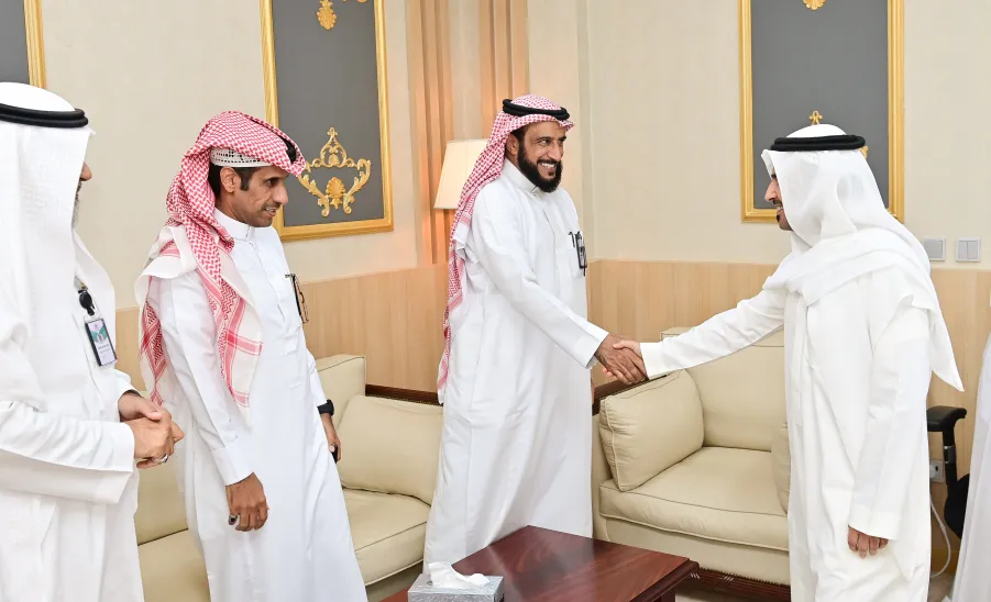Supervisor of the General Administration of Human Resources honors the employees  - استقبال سعادة د.منصور الغريب 