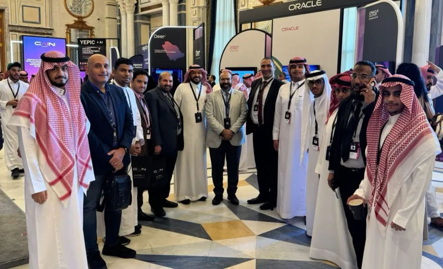 طلاب الكلية التطبيقية يشاركون بقمة الذكاء الاصطناعي بالرياض -  حضور قمة الذكاء الاصطناعي 