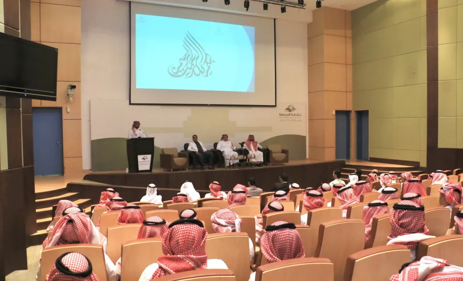 Applied College holds a meeting for new students in Zufli branch  - القاء التعريفي بالزلفي