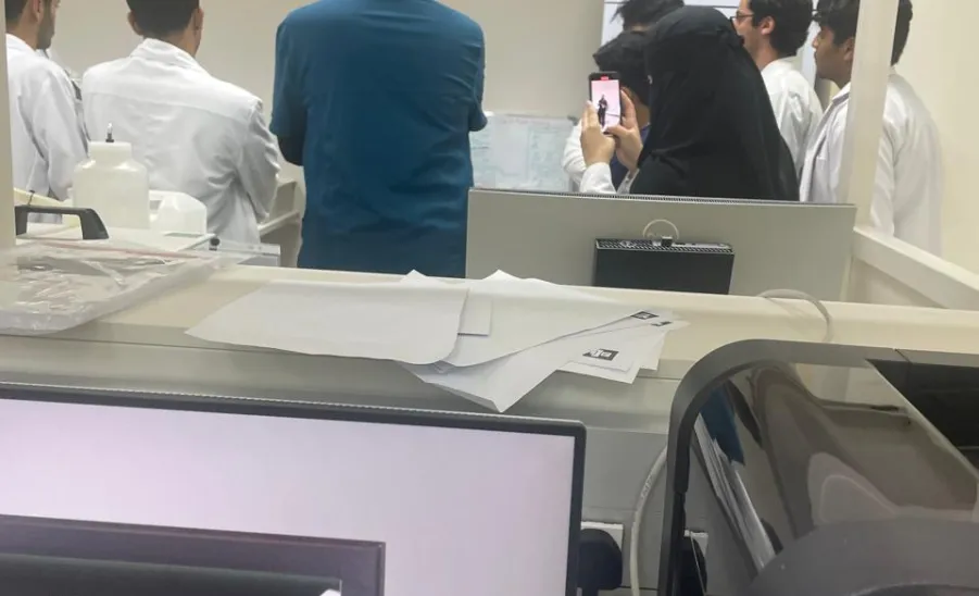 طلاب الكلية يقومون بزيارة الى المختبرات الطبية التشخيصية بمجموعة الدكتور سليمان الحبيب الطبية بمدينة الرياض - زيارة الحبيب