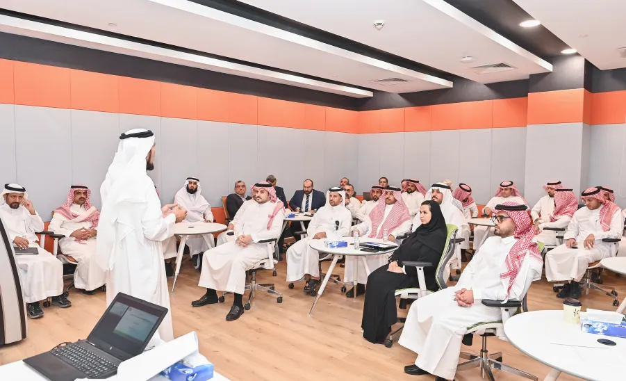 عمادة التطوير والجودة تختتم الجولة الثانية من لقاءات التهيئة لمشروع تجديد الاعتماد المؤسسي للجامعة -  .