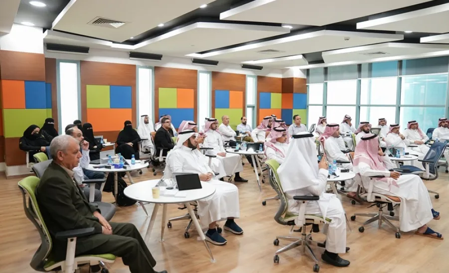 وكالة الجامعة للدراسات العليا والبحث العلمي تقيم ورشة عمل بعنوان : دور جهات الجامعة المختلفة في تحسين تصنيف الجامعة - جانباً من الحضور لورشة العمل "دور جهات الجامعة المختلفة في تحسين تصنيف الجامعة"