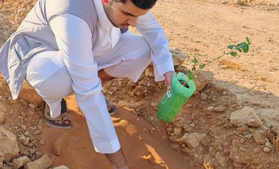 مشاركة الكلية التطبيقة في زراعة 94 شتلة ضمن فعاليات اليوم الوطني السعودي - تشجير بالغاط