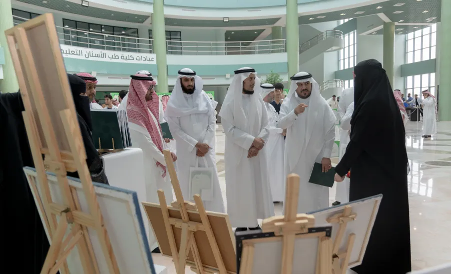 الجامعة تفعل اليوم العالمي للصحة النفسية 2024 -  معرض اليوم العالمي للصحة النفسية 