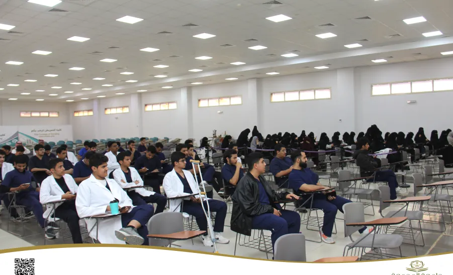 The college participates in organizing an awareness course on medical waste  - الإدارة العامة للصحة المهنية والبيئة بالتعاون مع كلية التمريض تقيم دورة توعوية حول آلية التعامل مع نفايات الرعاية الصحية