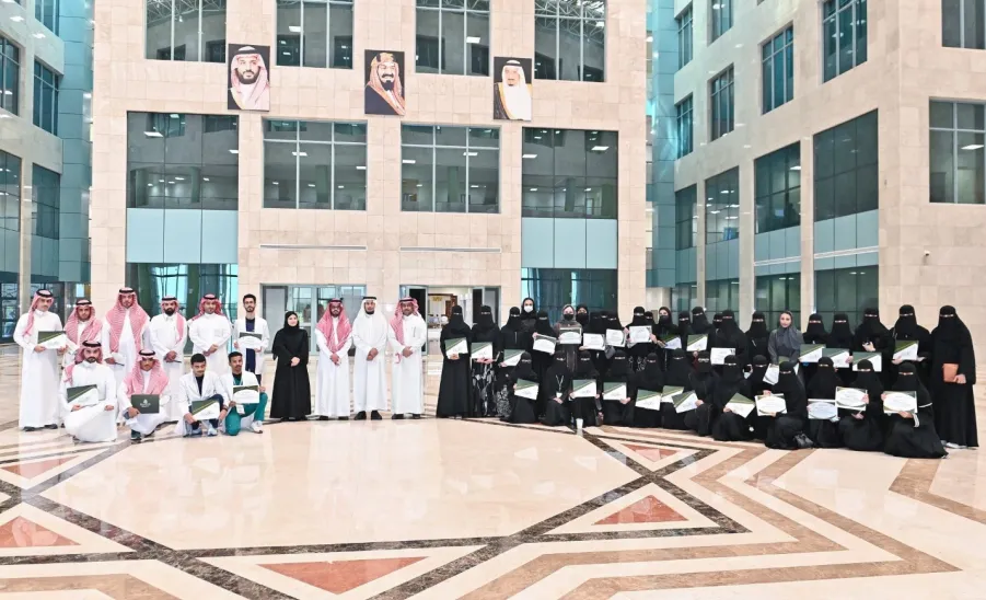 طالبات كلية علوم الحاسب والمعلومات يحققن إنجازات مميزة في معسكر #نحلم_ونحقق للابتكار - 2
