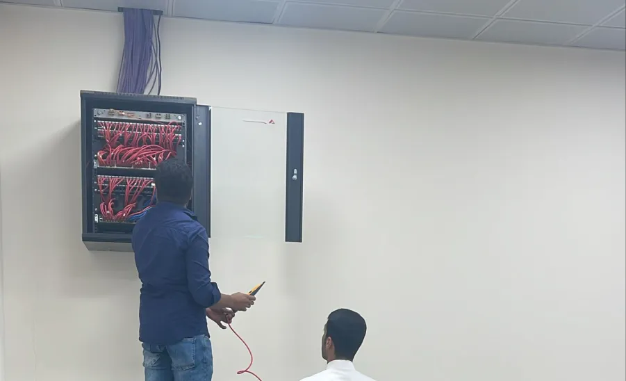 Maintenance of infrastructure and computer labs carried out by the Deanship of IT and e-Learning  -  استمرار جهود عمادة تقنية المعلومات والتعليم الإلكتروني في تطوير وصيانة البنية التحتية