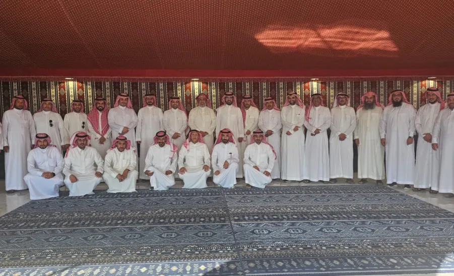 Project Management, Operations and Maintenance staff bid farewell to Eng. Mohammed bin Al-Mutairi - صورة