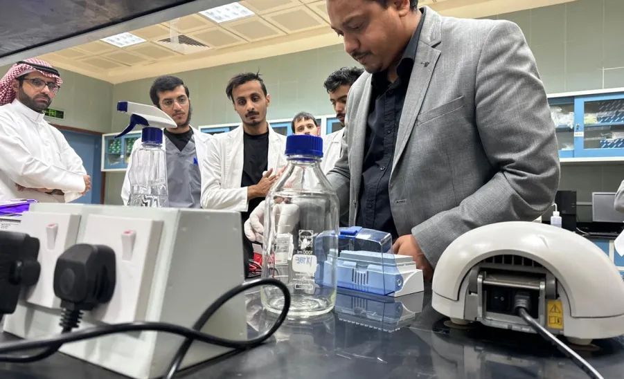 Biology Department students visit the Health and Basic Colleges Research Center - #