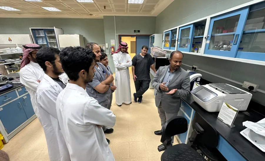 Biology Department students visit the Health and Basic Colleges Research Center - #