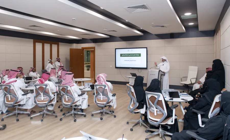 برعاية وكيل الجامعة للتنمية والاستثمار يدشن منصة المبادرات المجتمعية (مجتمعي) - برعاية وكيل الجامعة للتنمية والاستثمار إدارة خدمة المجتمع بمرصد المسؤولية الاجتماعية تدشن منصة المبادرات المجتمعية (مجتمعي)