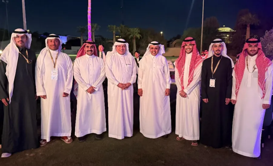 The College of Engineering presents a paper in the Road Safety and Sustainability Conference -  طلاب كلية الهندسة يشاركون بورقة علمية في مؤتمر سلامة واستدامة الطرق