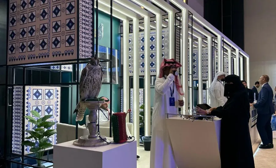 طلبة الجامعة في زيارة لمؤتمر الاستثمار العالمي 2024 م - 4