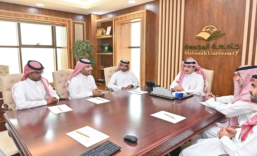 الجامعة تدشن حاضنة الأعمال ومساحة العمل المشتركة لتعزيز ريادة الأعمال والابتكار - تدشين حاضنة الأعمال لتعزيز ريادة الأعمال والابتكار