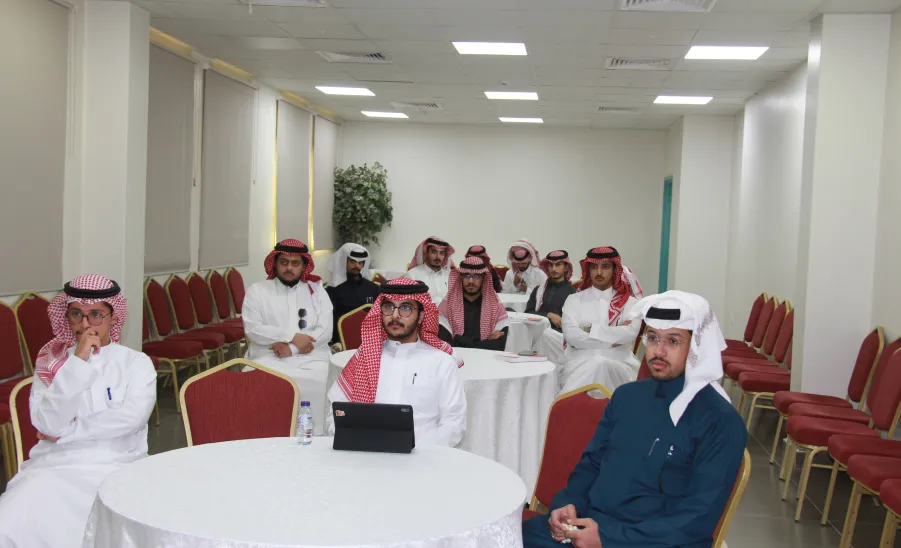 الكلية تقيم لقاء بعنوان : حماية الطفل في الأنظمة السعودية وتطبيقاتها  - كلية الشريعة والقانون