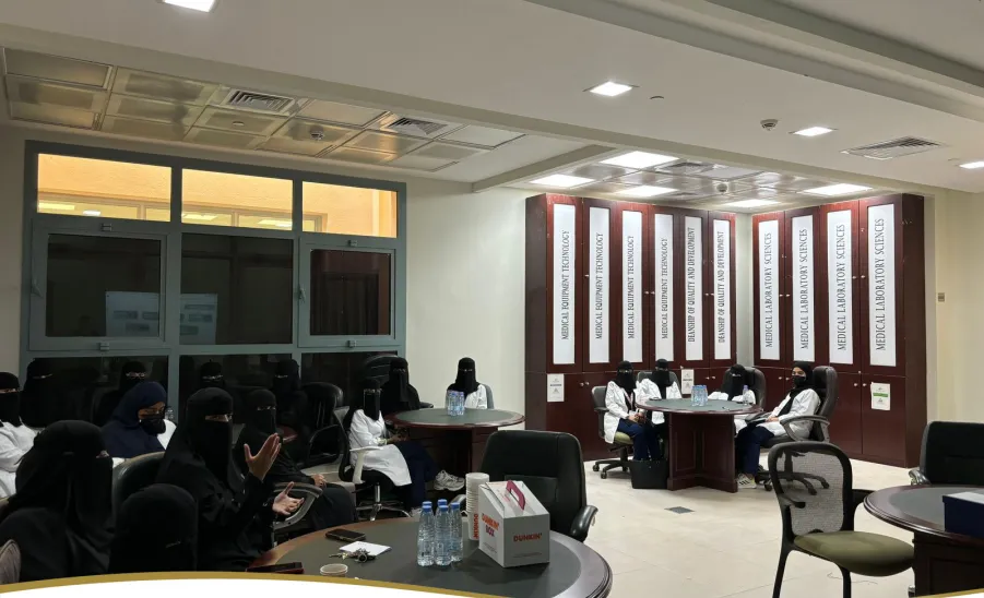 The College holds a seminar entitled: "Tolerance is a Great Value and One of the Principles of Humanity" -  جلسة حوارية بعنوان "التسامح قيمة عظيمة وأحد مبادئ الإنسانية"