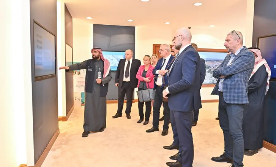 وفدٌ من رؤساء وقيادات الجامعات البولندية يزور الجامعة - وفدٌ من رؤساء وقيادات الجامعات البولندية يزور الجامعة