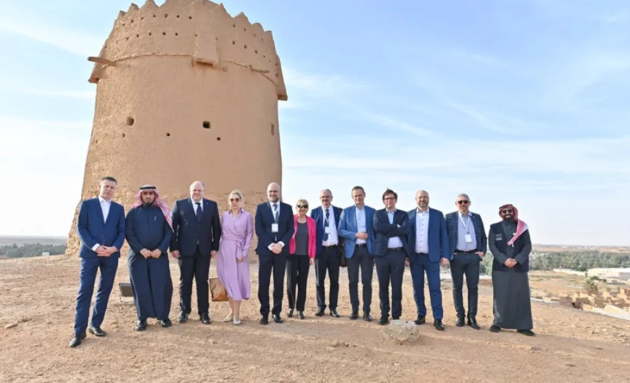 وفدٌ من رؤساء وقيادات الجامعات البولندية يزور الجامعة - وفدٌ من رؤساء وقيادات الجامعات البولندية يزور الجامعة