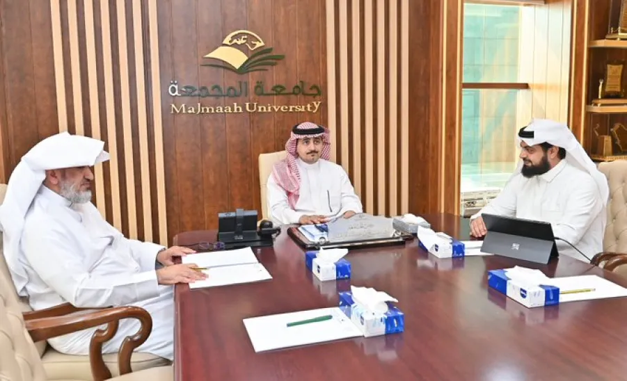 رئيس الجامعة يطلع على عرض أعمال منصة ارتقاء للعام 1445هـ - رئيس الجامعة يطلع على عرض أعمال منصة ارتقاء للعام 1445هـ