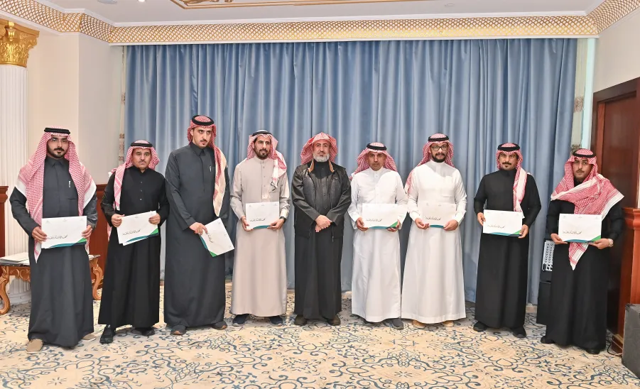 The Deanship of Graduate Studies and Scientific Research wins the Shield of Excellence in Voluntary Work for the year 2024 -  gssr