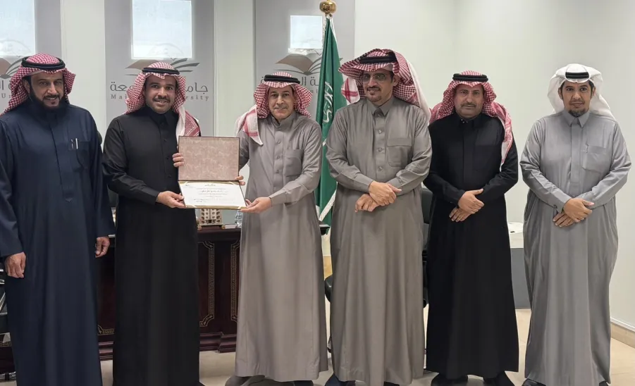 The General Administration of Strategic Planning honors its employees  -  .