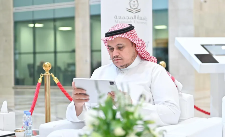 Applied College staff participate in the periodic measurement project of employee engagement -  الارتباط