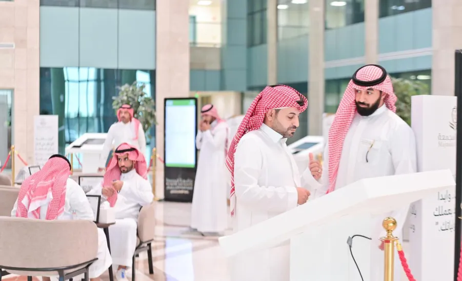 Applied College staff participate in the periodic measurement project of employee engagement -  الارتباط