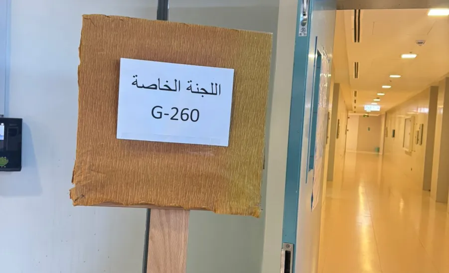 المدراء التنفيذيين بفروع الكلية التطبيقية في جولات تفقدية لقاعات الاختبارات النهائية للفصل الدراسي الأول من العام 1446 هـ - الاختبارات 