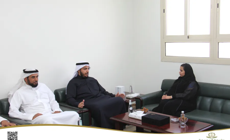 Dean of the College of Nursing welcomes the Director of the Archives and Records Center Team -  عميد كلية التمريض تستقبل مدير مركز الوثائق والمحفوظات والوفد المرافق له
