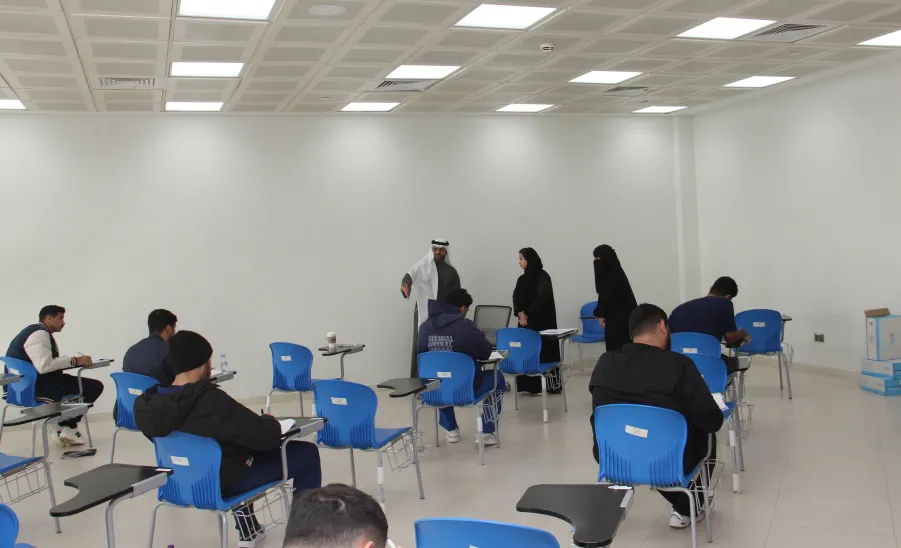 Tours of inspection to examination classrooms  - جولات تفقدية في كلية التمريض لمقرات الاختبارات