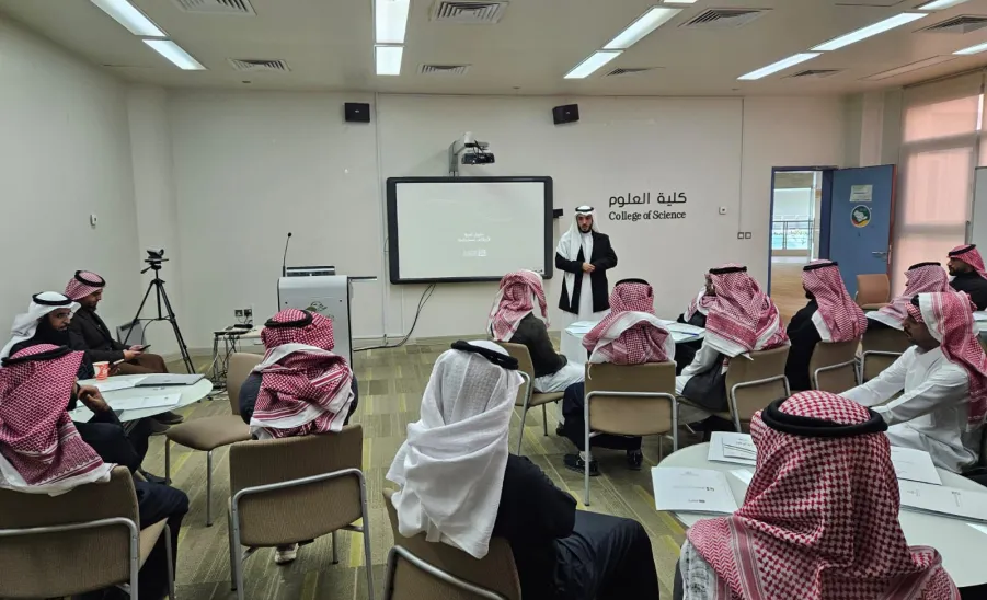 إدارة أوقاف الجامعة تقيم ورش عمل للتعريف بأوقاف الجامعة وعوامل نجاحها وبناء التوجيهات الإستراتيجية لها -  جانب من ورشة العمل 