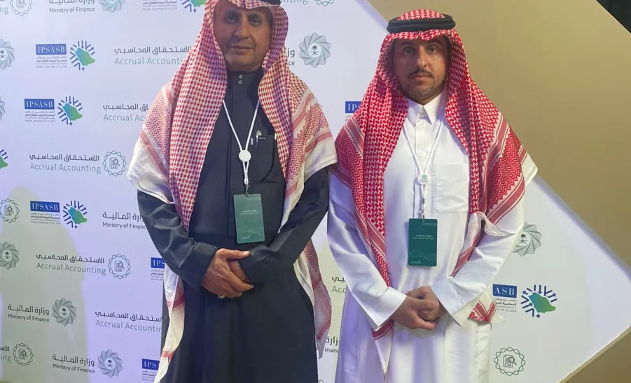 الجامعة ممثلة بمدير عام الشؤون الإدارية والمالية تشارك في المنتدى السعودي للمحاسبة بالقطاع العام - مشارك