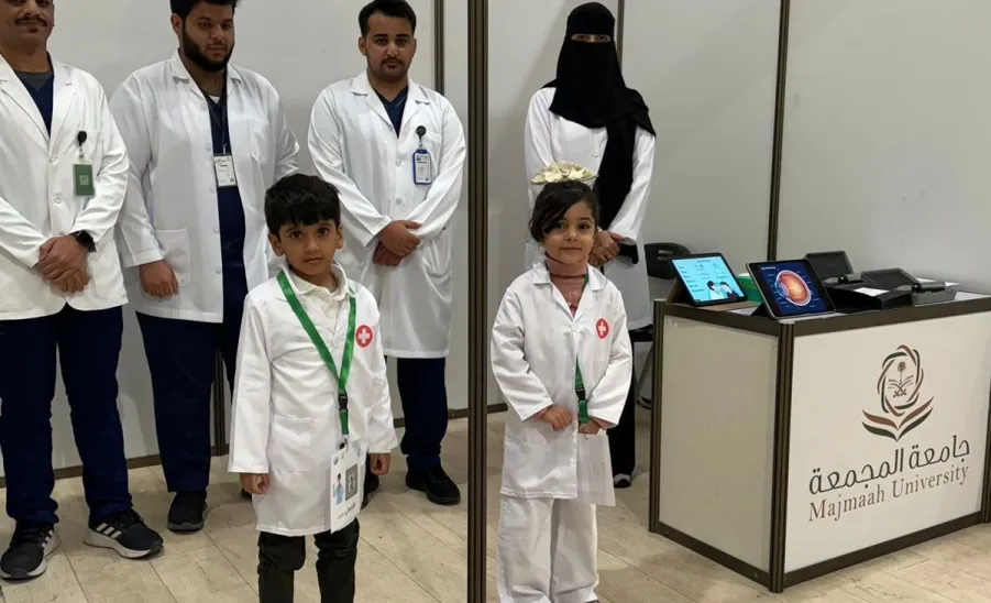Family and Childhood Center and College of Nursing celebrate World Children's Day - صورة