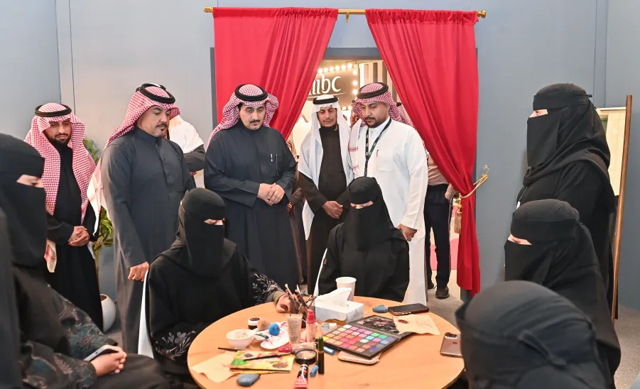 الملتقى الإعلامي لتعزيز المهارات الإعلامية  -  رئيس جامعة المجمعة 