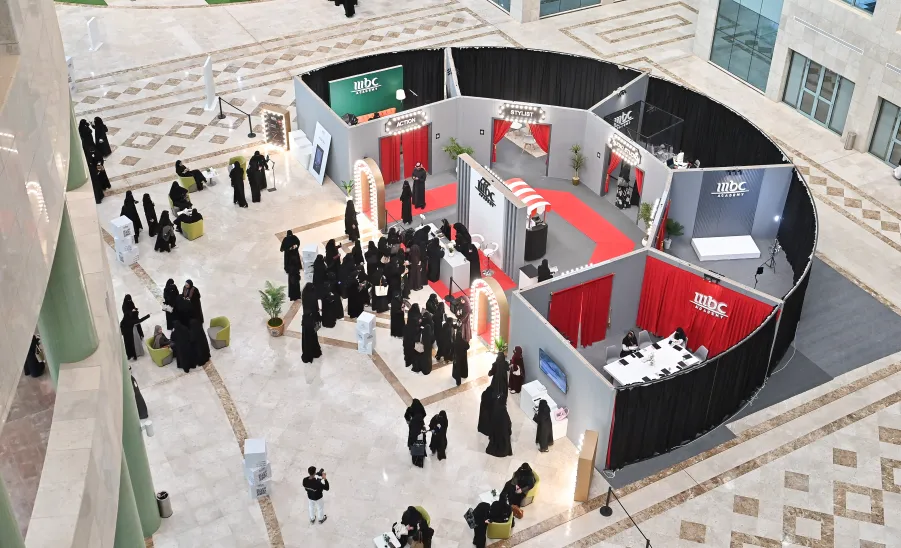 الملتقى الإعلامي لتعزيز المهارات الإعلامية  -  رئيس جامعة المجمعة 